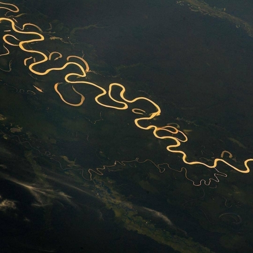 Le fleuve Amazone vu depuis la station spatiale internationale (Crédit image NASA).jpg